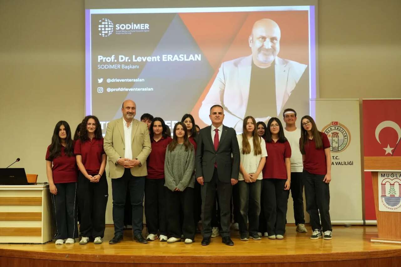 Muğla’da “Dijital Dünya’da Genç Olmak” Konferansı Düzenlendi 1